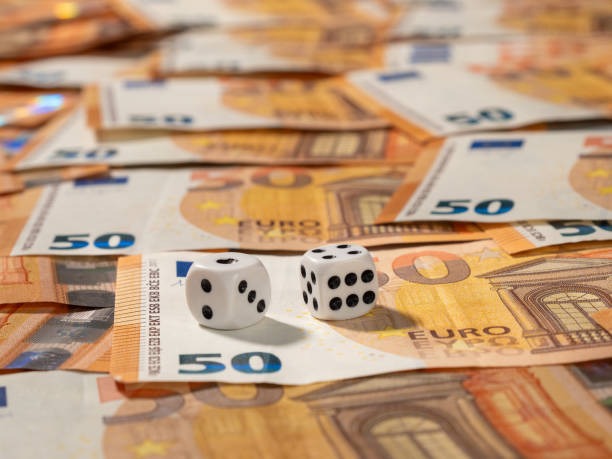 Casino Hold'em live dealer table on wlatogel with community cards and player hand